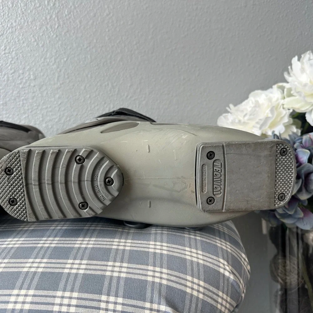 Tecnica Ski Boots Duo 90 Anti Vibration System Canting‎ Adj. Size 7.5  25.5 Grey